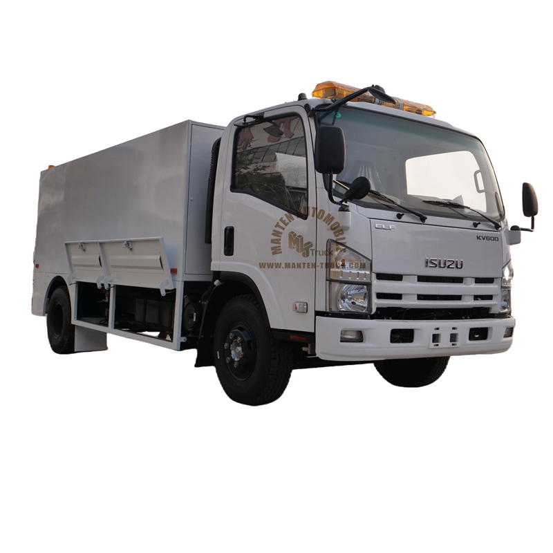 Isuzu ELF 4x2 8M ³ camión de reabastecimiento de combustible