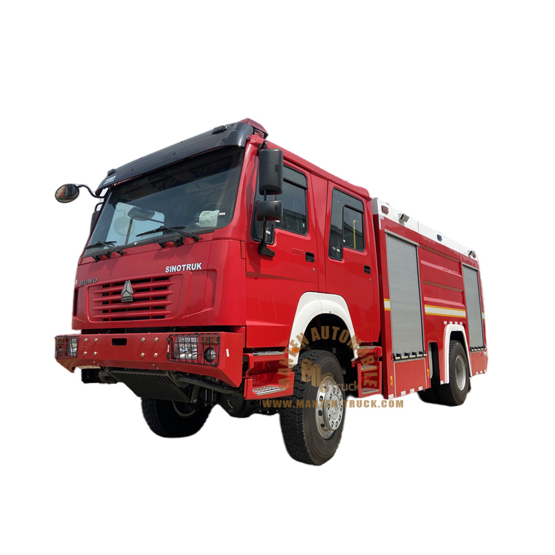 Camión de bomberos Sinotruk HOWO 5000l 4x4